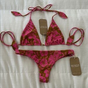 Benoa Garden Mariko top size L and Hina Bottoms size M